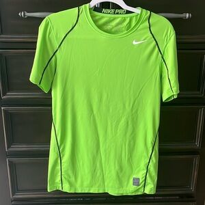 Men’s Nike drifit top